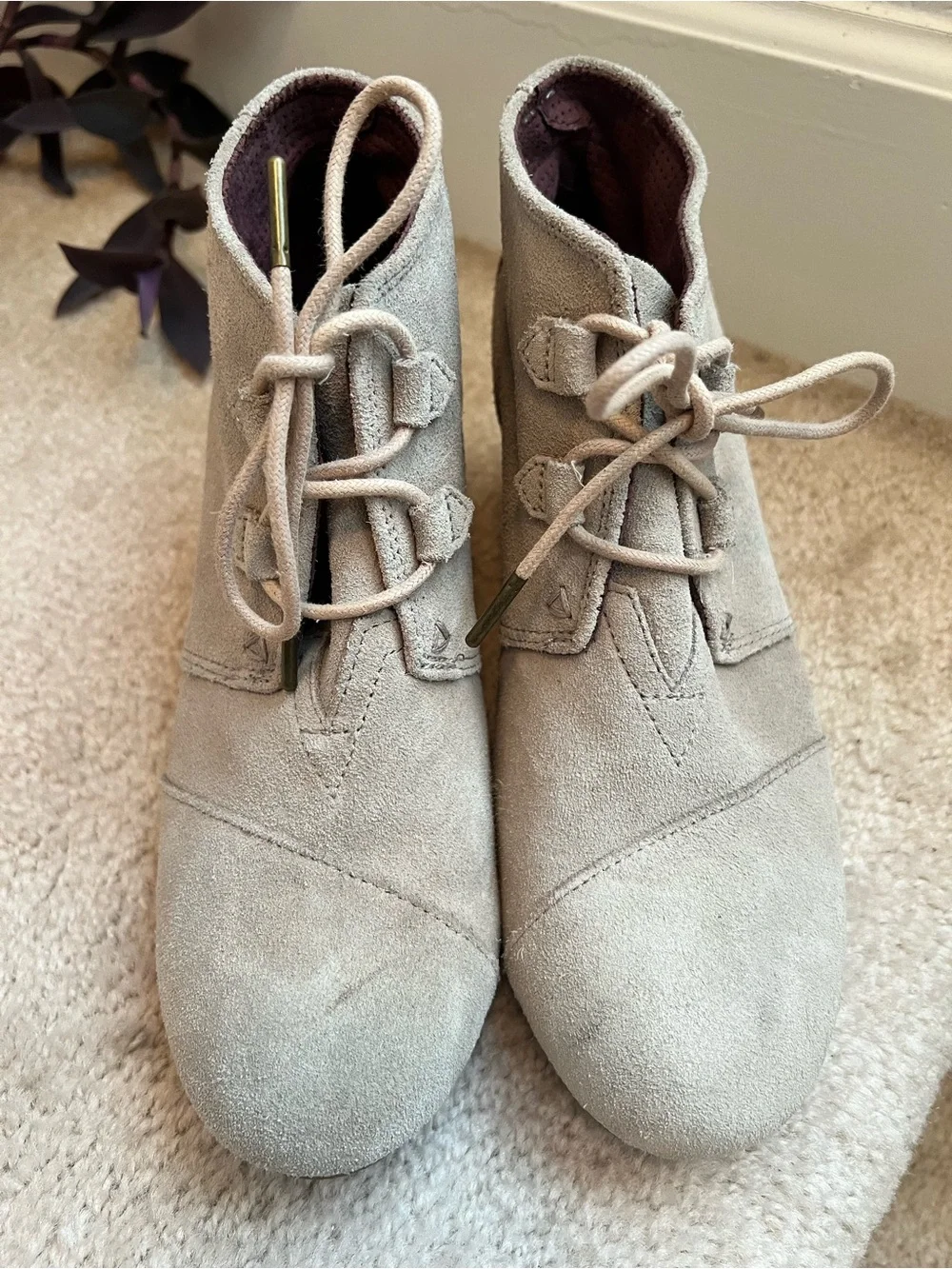 Toms Suede Wedge Ankle Booties in Light Taupe Boho Cottage Prairie Trendy 9.5